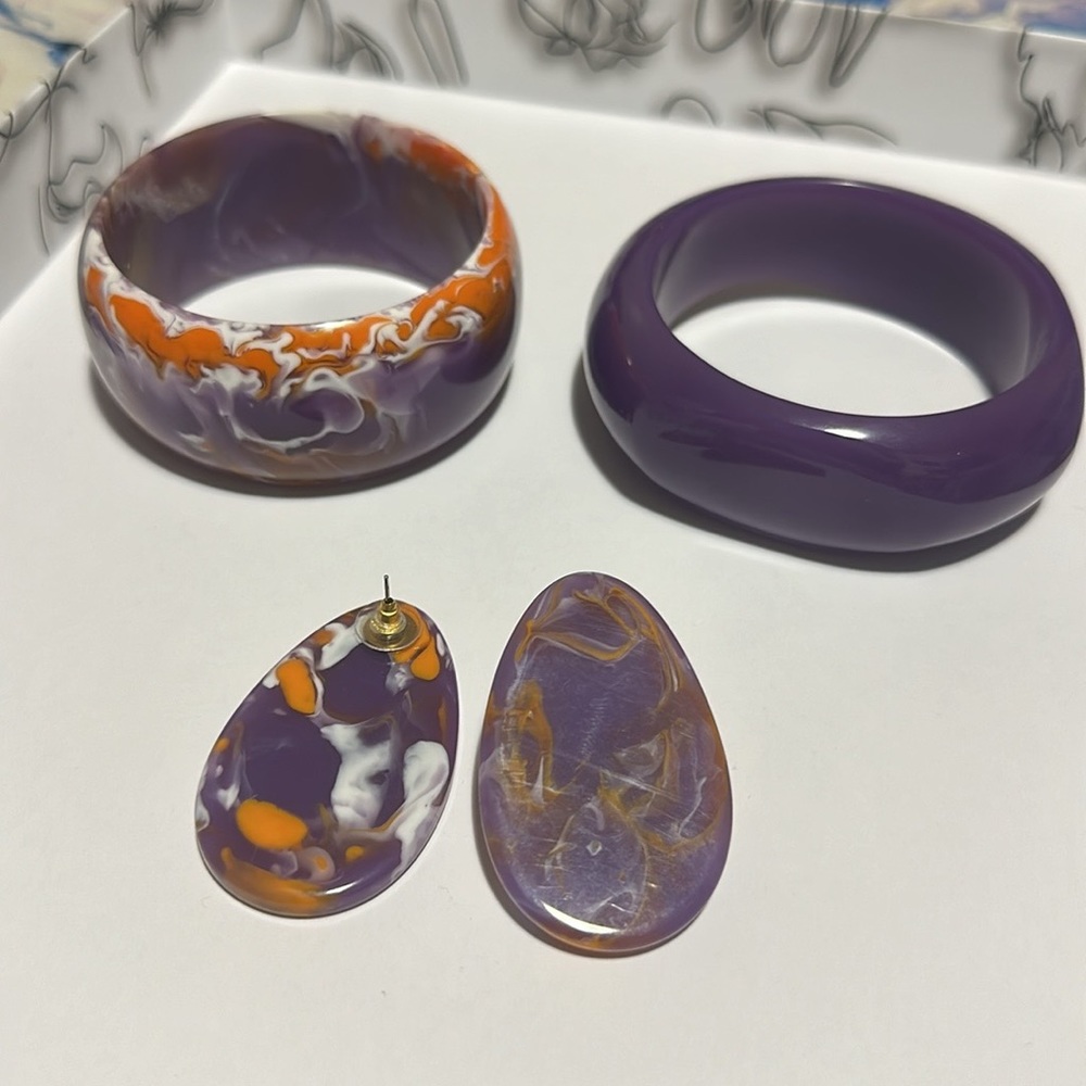 Sassy Jones Bracelet and Earrings Set